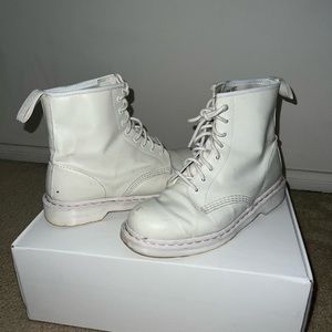 Dr. Martens 1460 Monochromatic All White Original Boots 42 EU / 8 UK / 9 US MEN